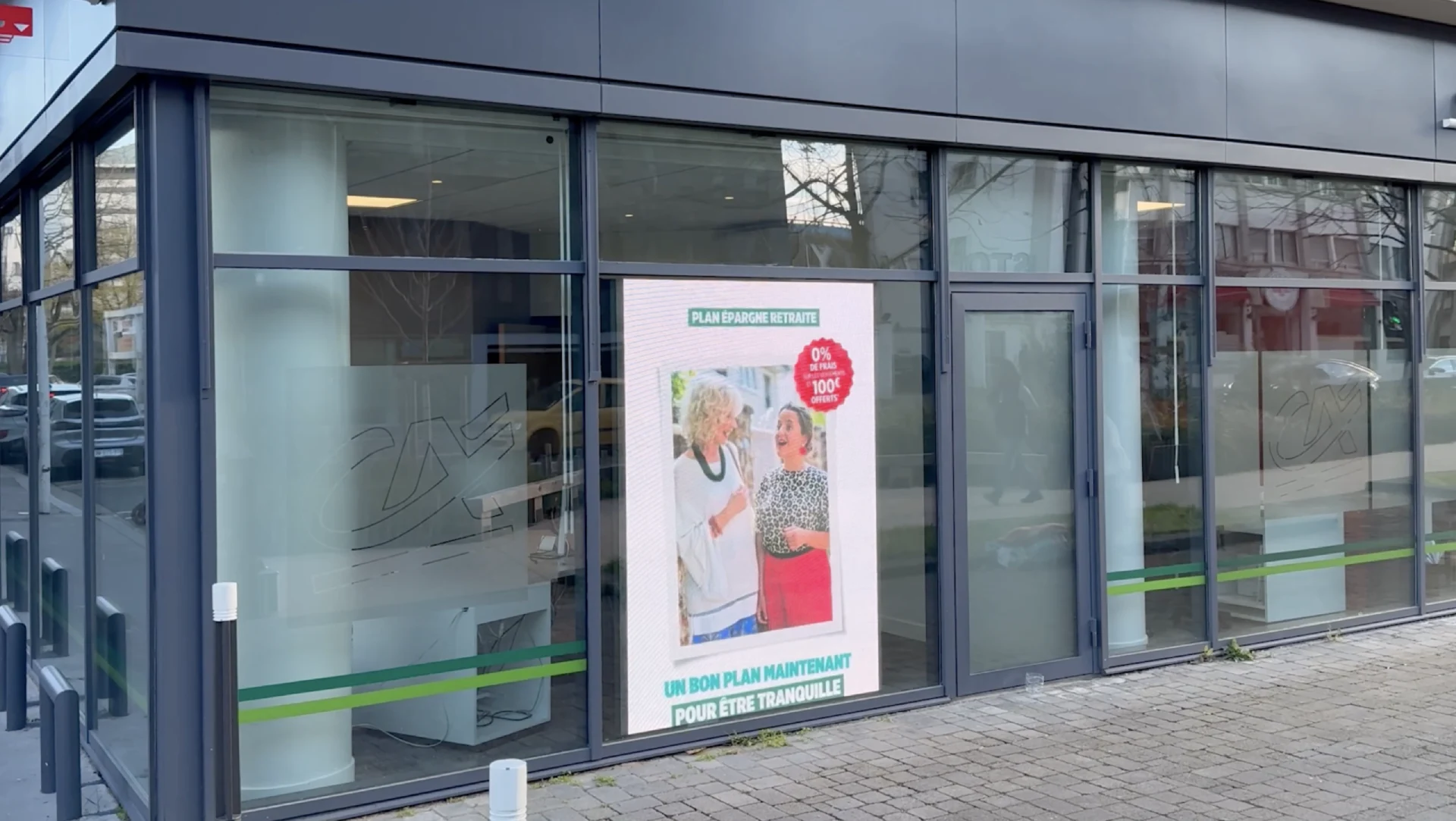 Écran Vitrine Led ou LCD